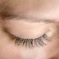 yeux fermés
